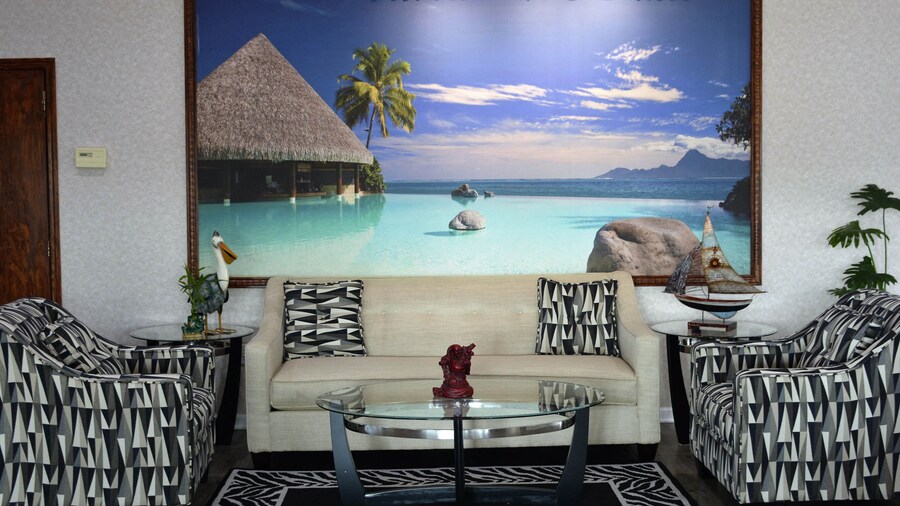 Atlantic Inn & Suites