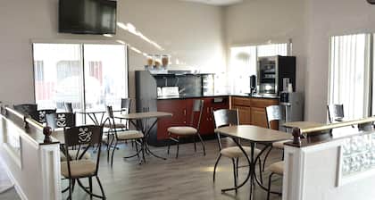 Atlantic Inn & Suites