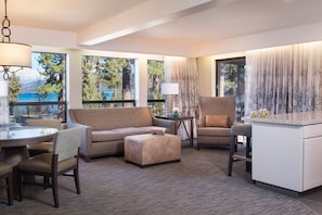 Deluxe One Bedroom Suite | Blackout drapes, iron/ironing board, free WiFi, bed sheets