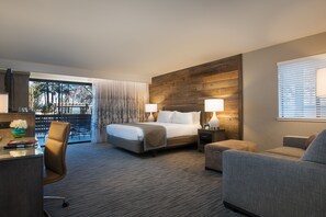 Blackout drapes, iron/ironing board, free WiFi, bed sheets - Hotel Azure (South Lake Tahoe)