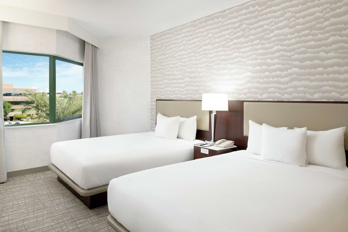 1 bedroom, premium bedding, down comforters, pillowtop beds