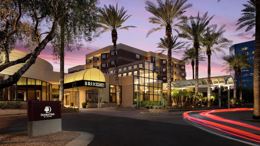 DoubleTree Suites by Hilton Phoenix