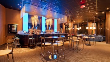 Cocktail bar
