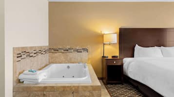 Desk, laptop workspace, iron/ironing board, rollaway beds