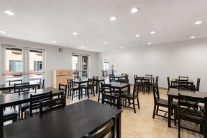 Free daily on-the-go breakfast  - Ramada Suites by Wyndham San Diego/Hotel Circle Area (San Diego)