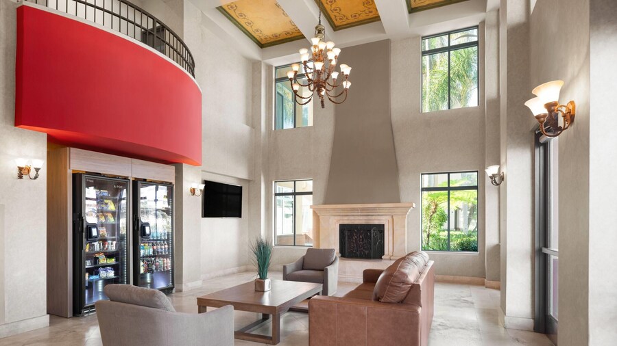 Ramada Suites by Wyndham San Diego/Hotel Circle Area