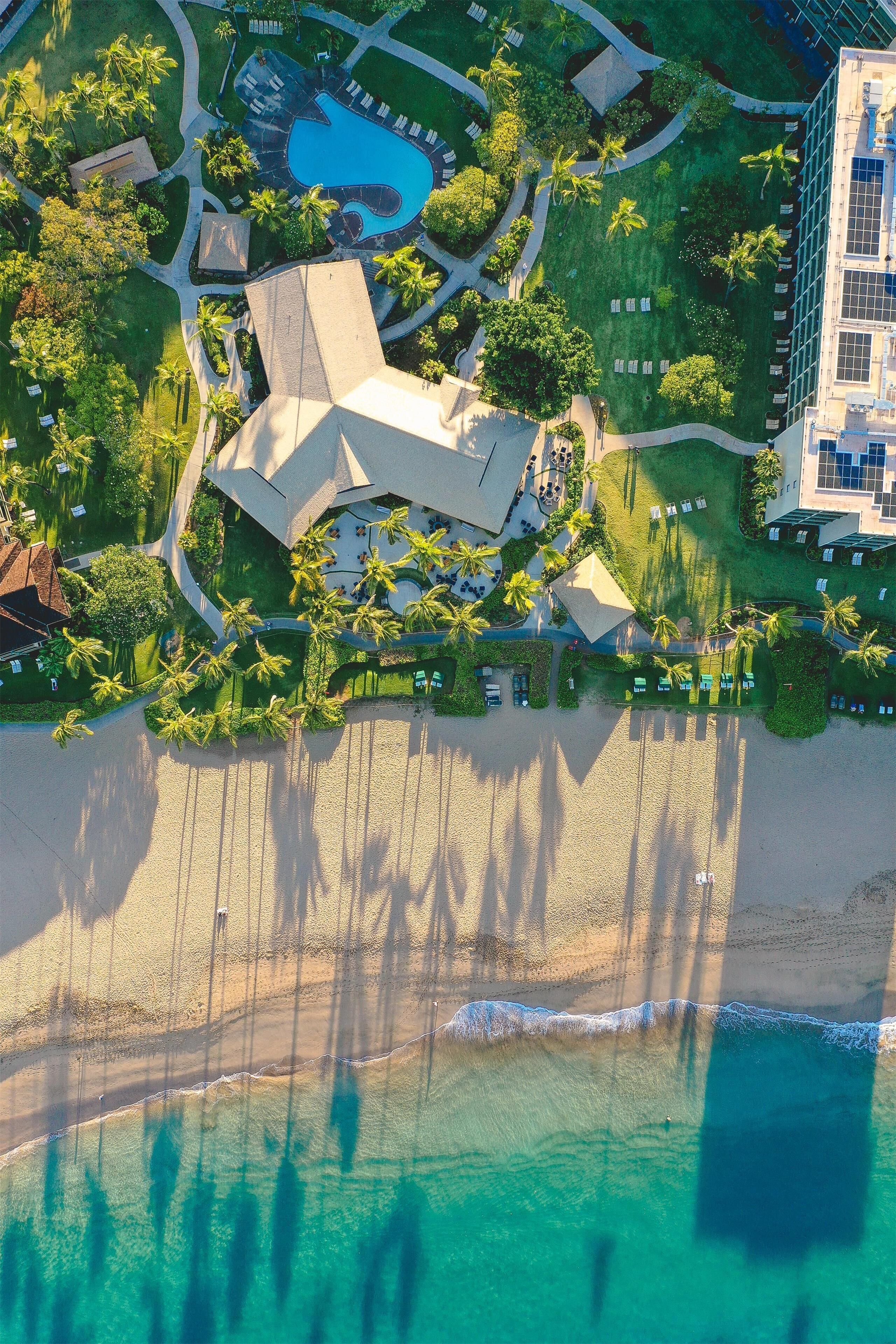 Am Strand, Cabañas (gegen Gebühr), Liegestühle, Sonnenschirme