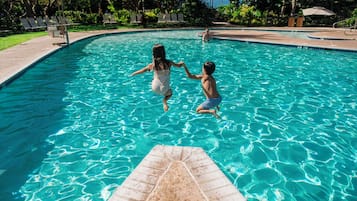 Outdoor pool, open 8:00 AM to 9:00 PM, sun loungers