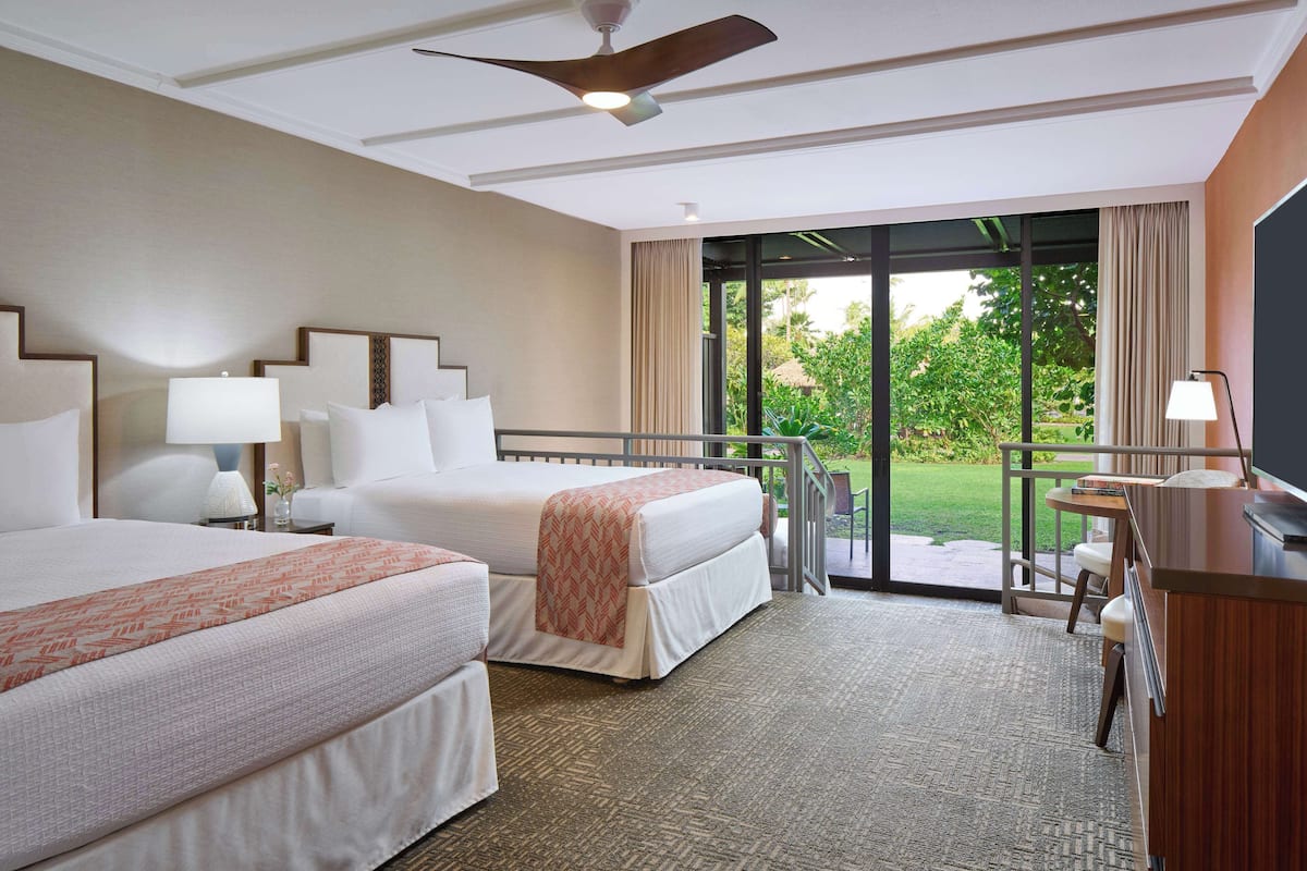 Habitación Premium, planta baja (Courtyard, 2 Queen Beds) | Ropa de cama de alta calidad y edredón