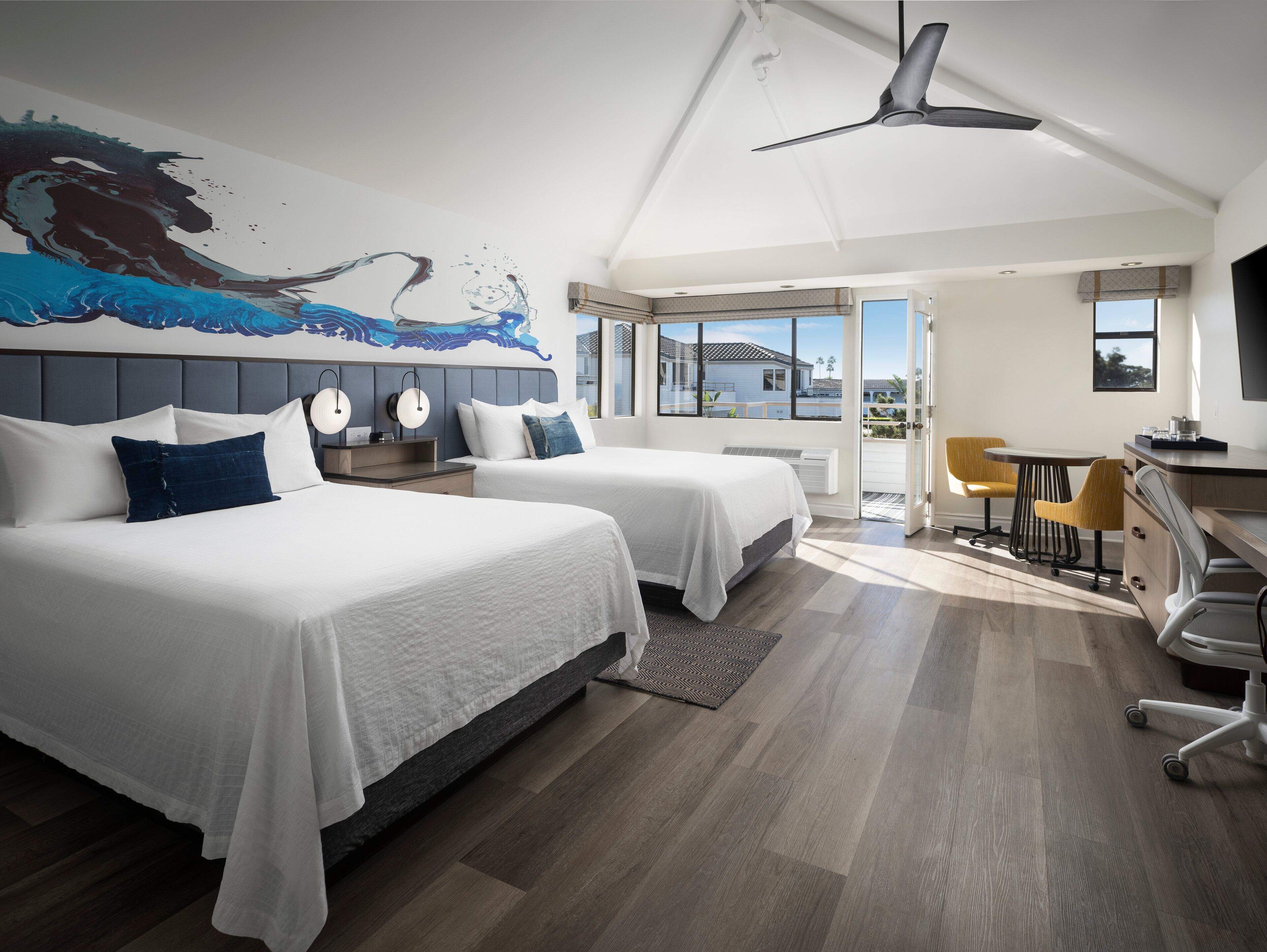 1 bedroom, premium bedding, desk, blackout curtains