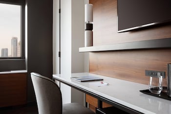 Premium bedding, in-room safe, desk, iron/ironing board at New York Marriott Downtown