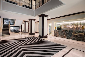 Hotel entrance and lobby at New York Marriott Downtown