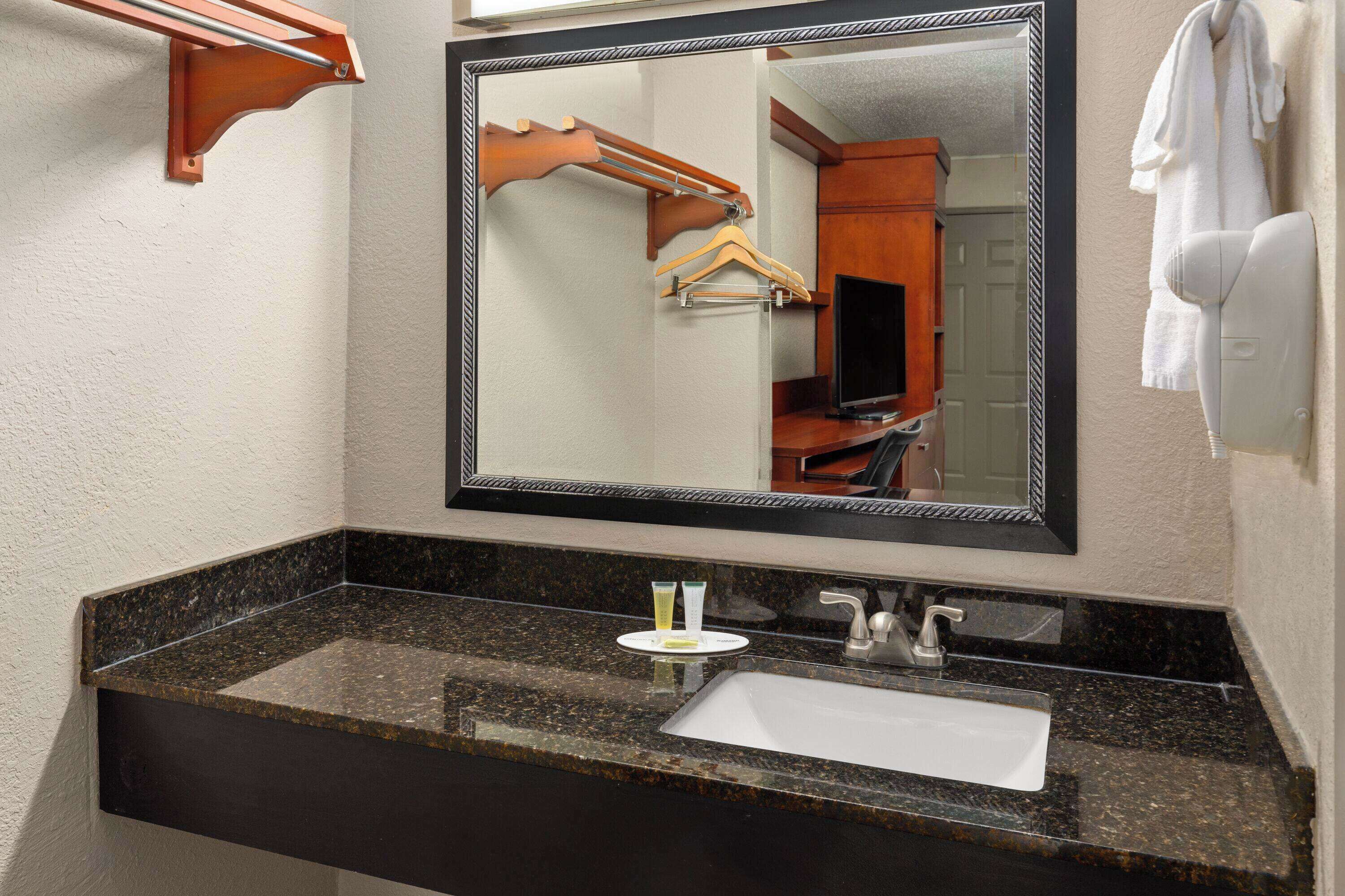 Foto - Days Inn by Wyndham Knoxville East