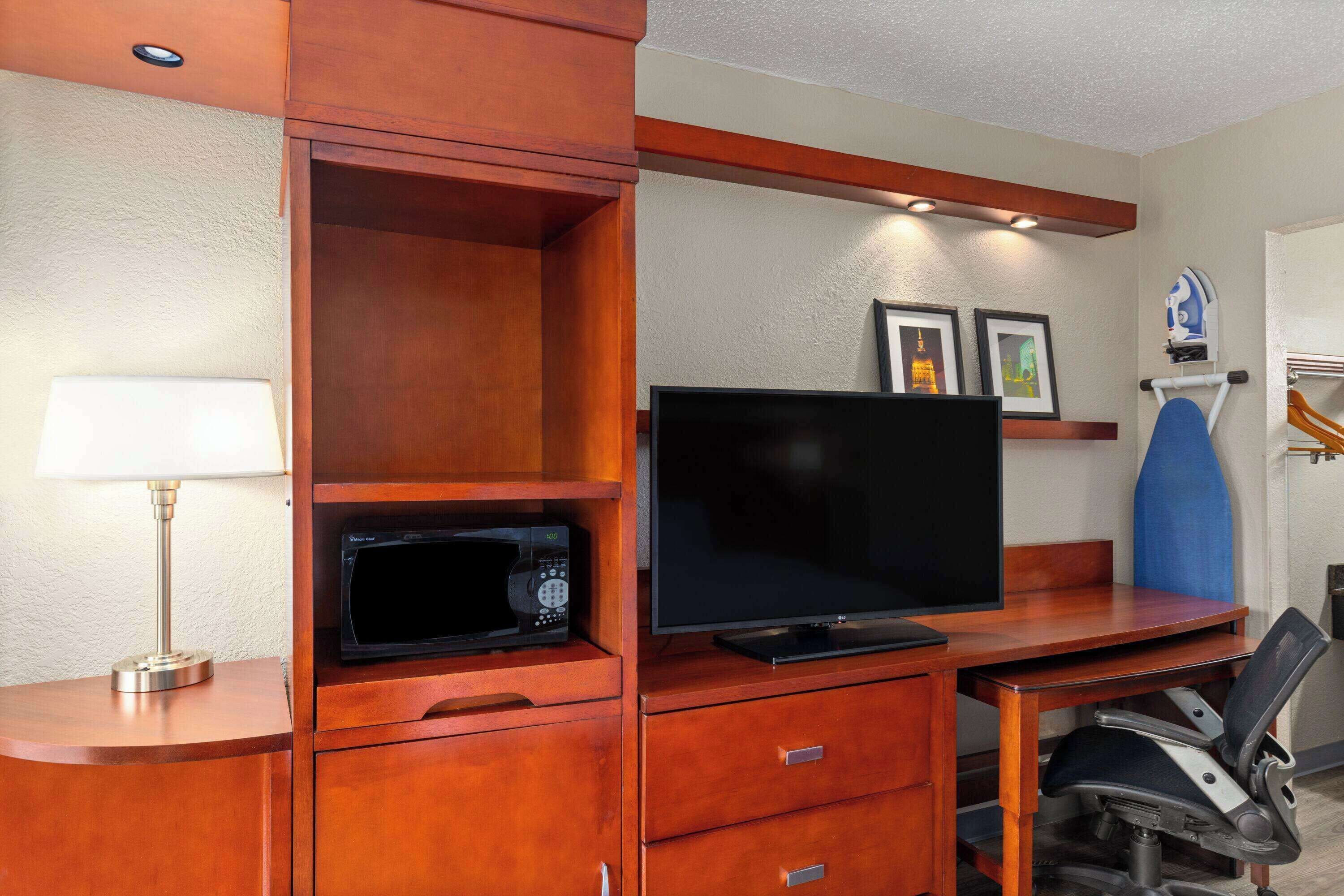 Foto - Days Inn by Wyndham Knoxville East