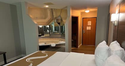 Quality Inn & Suites Red Wing