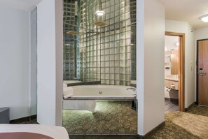 Desk, blackout drapes, iron/ironing board, free WiFi
