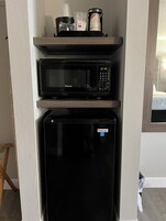 1 habitación, escritorio y cortinas blackout 