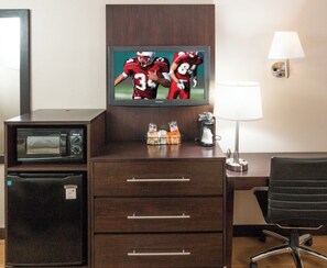 Premium bedding, pillow-top beds, in-room safe, iron/ironing board