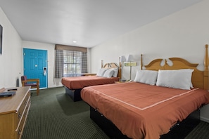 Desk, iron/ironing board, free WiFi, bed sheets - Capital O First Heritage Inn Rantoul IL I 57 (Rantoul)