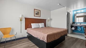 Room, 1 King Bed, Non Smoking | Desk, iron/ironing board, free WiFi, bed sheets