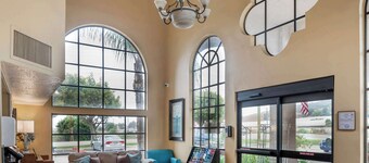 Quality Inn & Suites Camarillo - Oxnard