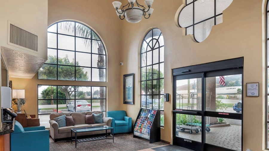 Quality Inn & Suites Camarillo - Oxnard