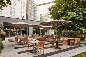 2 restaurants, breakfast, dinner served; German cuisine