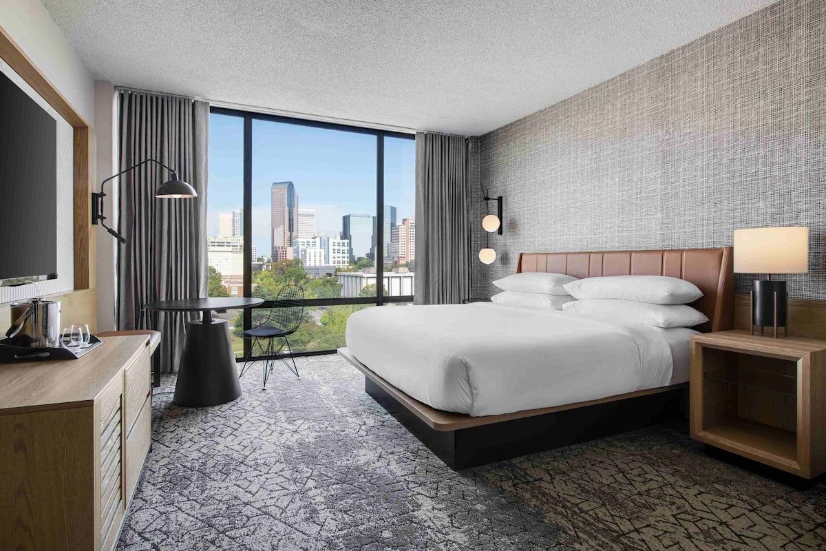 1 bedroom, in-room safe, desk, blackout drapes