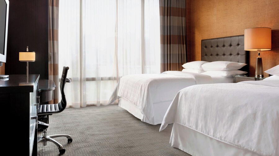 Sheraton Charlotte Hotel
