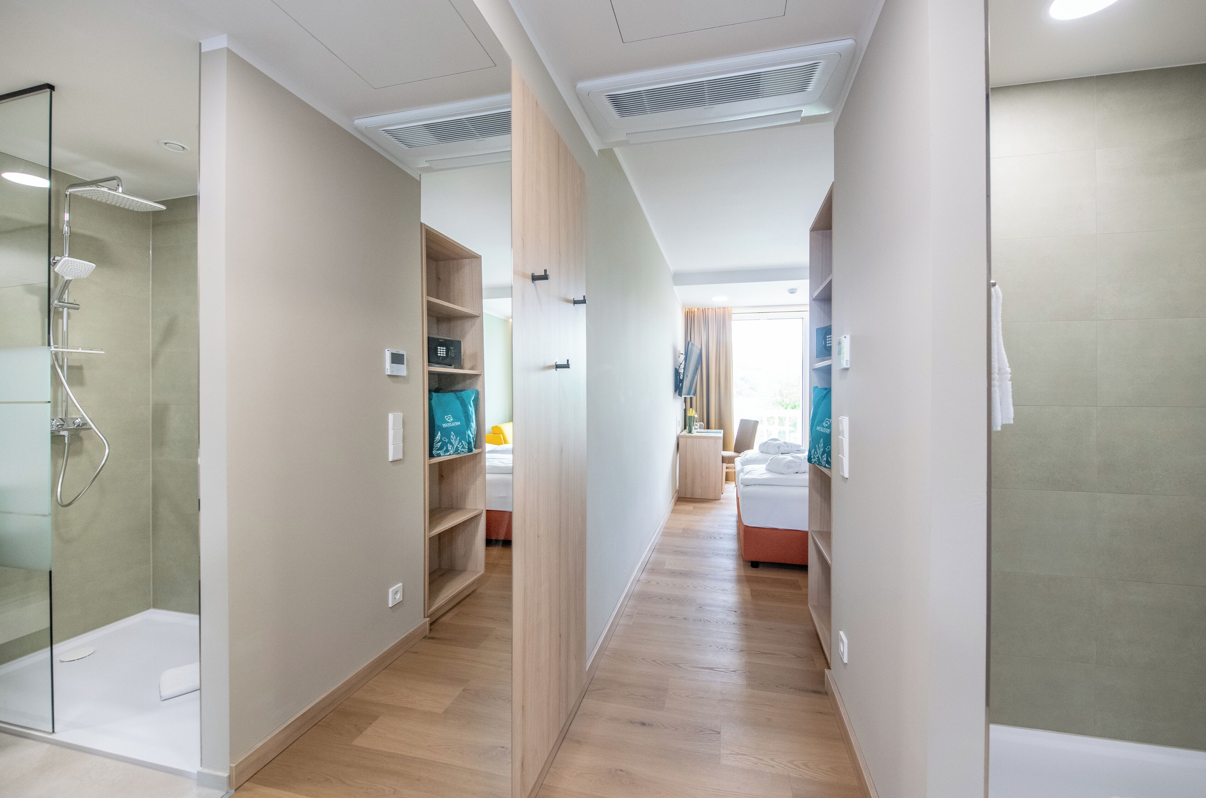 comfort double room, balcony, lake view | 1 bedroom, hypo-allergenic bedding, minibar, in-room safe