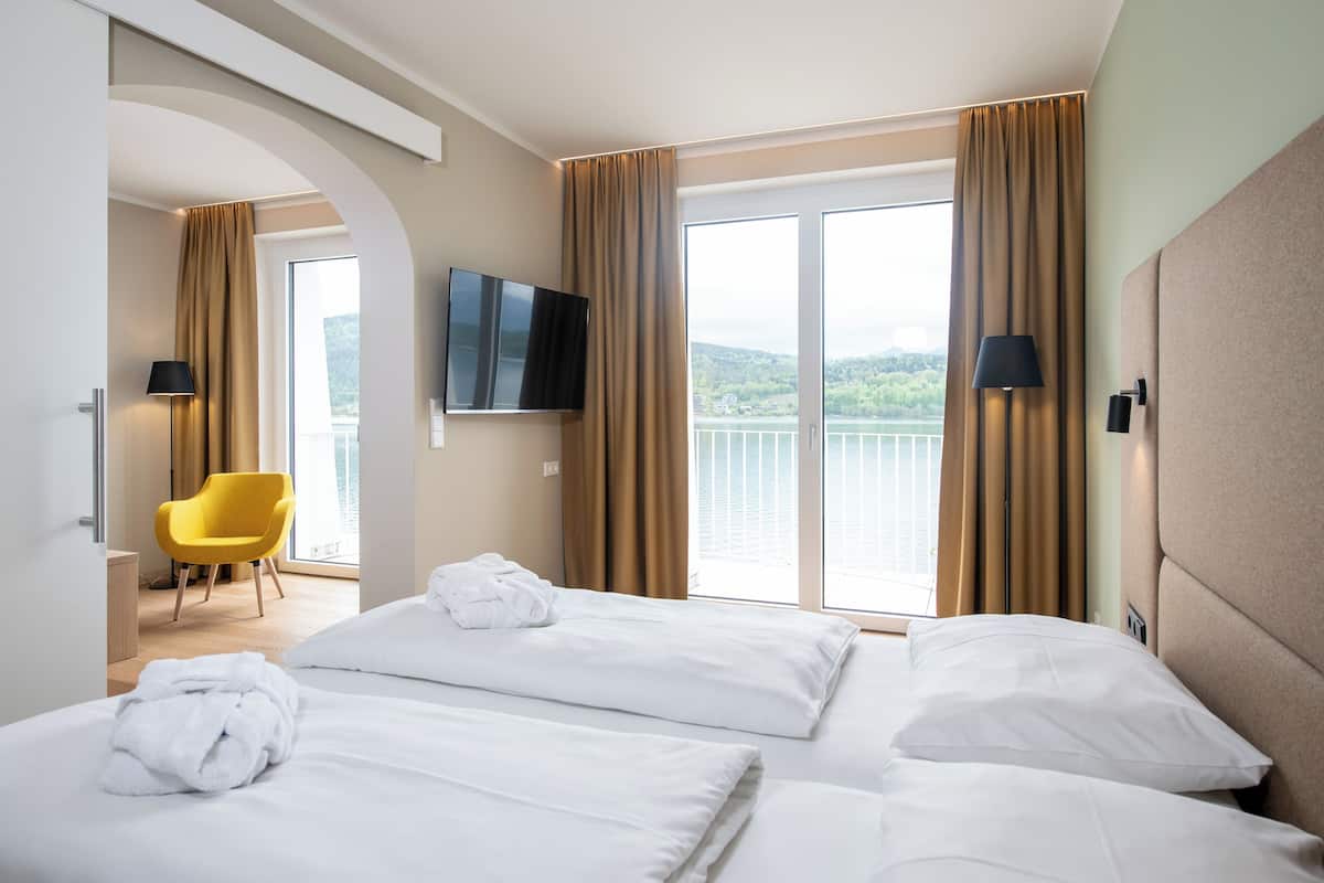 junior suite | 1 bedroom, hypo-allergenic bedding, minibar, in-room safe