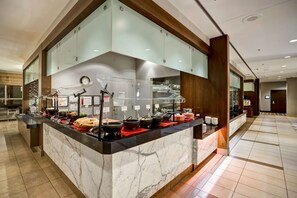 Free daily full breakfast 