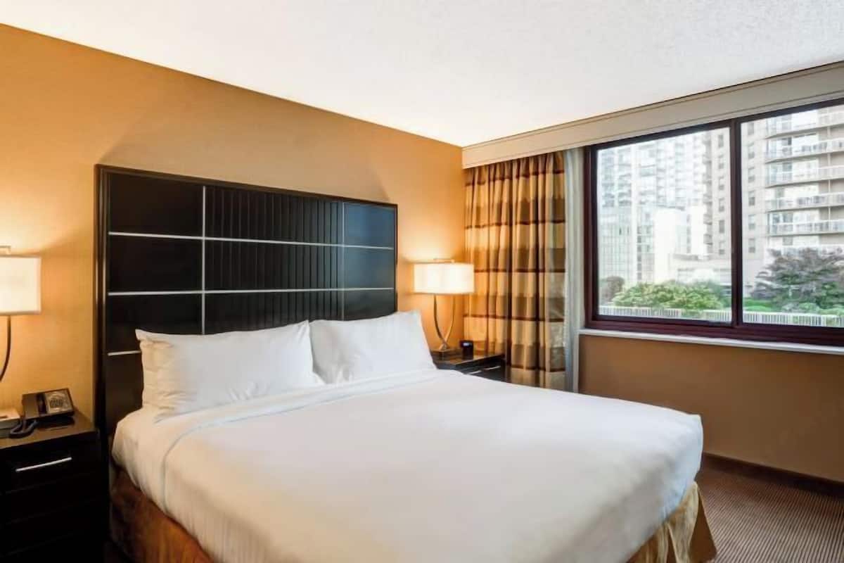 1 bedroom, hypo-allergenic bedding, pillowtop beds, in-room safe
