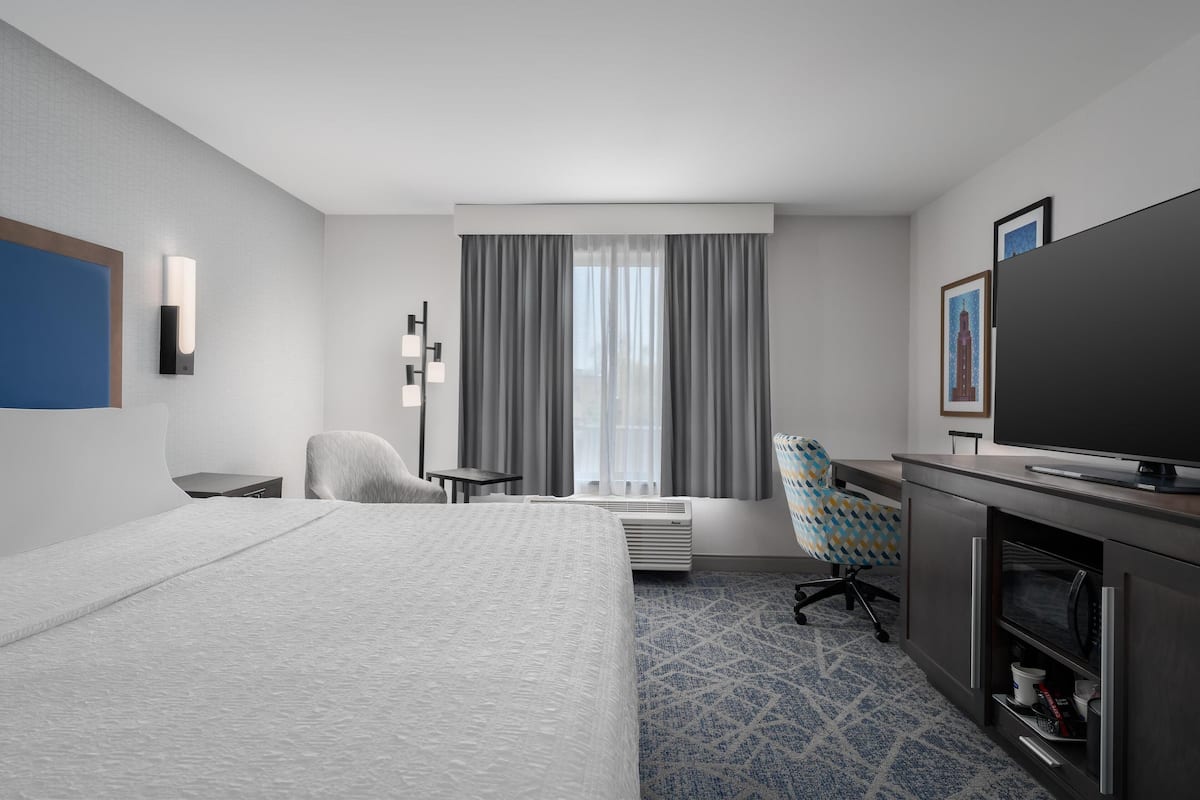 Desk, iron/ironing board, free WiFi, bed sheets