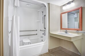 Room, 2 Double Beds, Accessible, Non Smoking | Bathroom | Combined shower/bathtub, free toiletries, hair dryer, towels - Travelodge by Wyndham Iowa City (Iowa City)