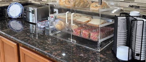 Desayuno continental incluido todos los días