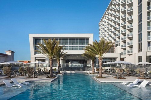 Ocean Breeze Club Hotel