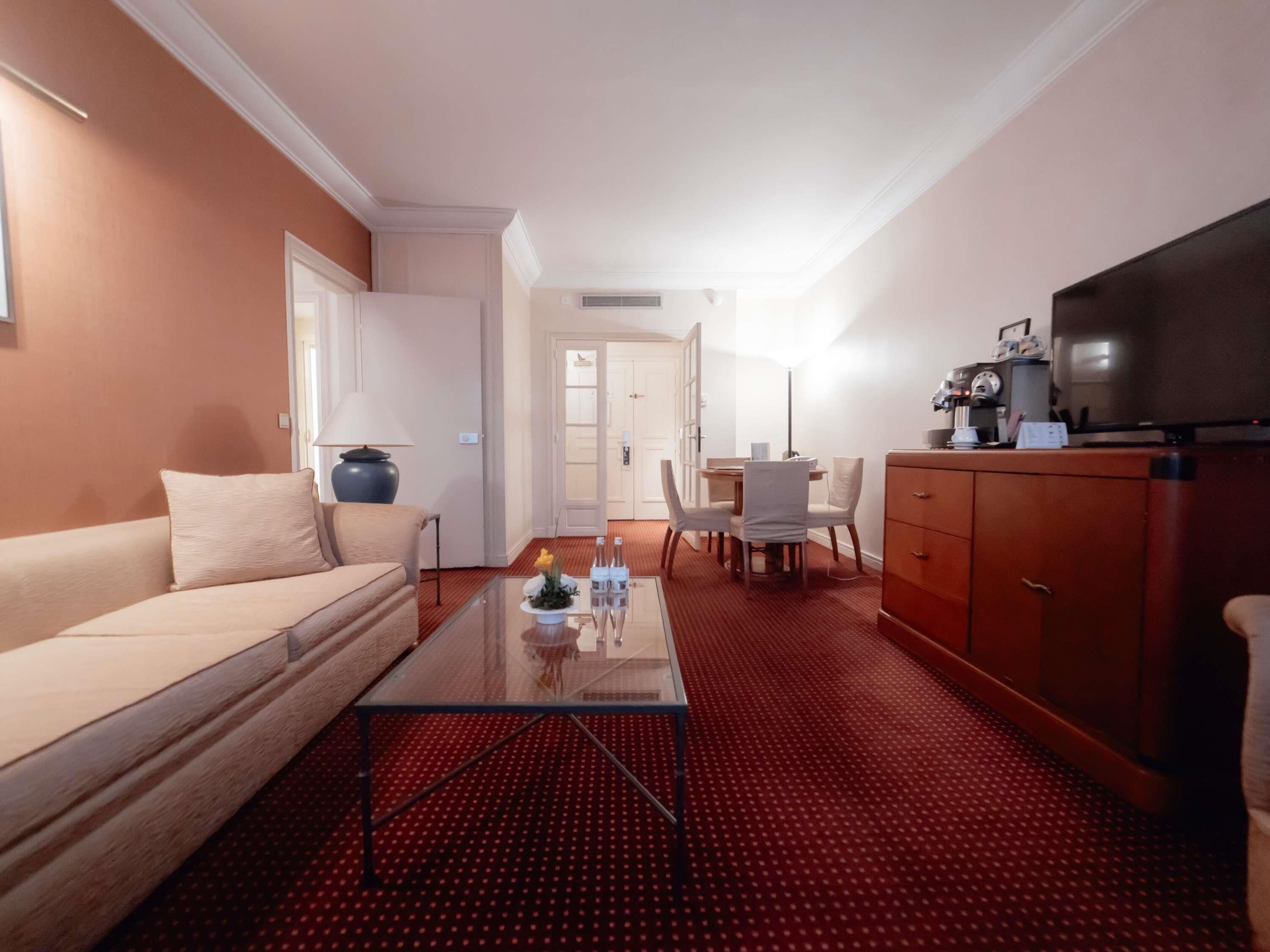 Superior Suite, 1 Double Bed | Egyptian cotton sheets, premium bedding, pillow-top beds, minibar