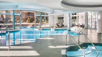 Indendørs pool, udendørs pool, liggestole