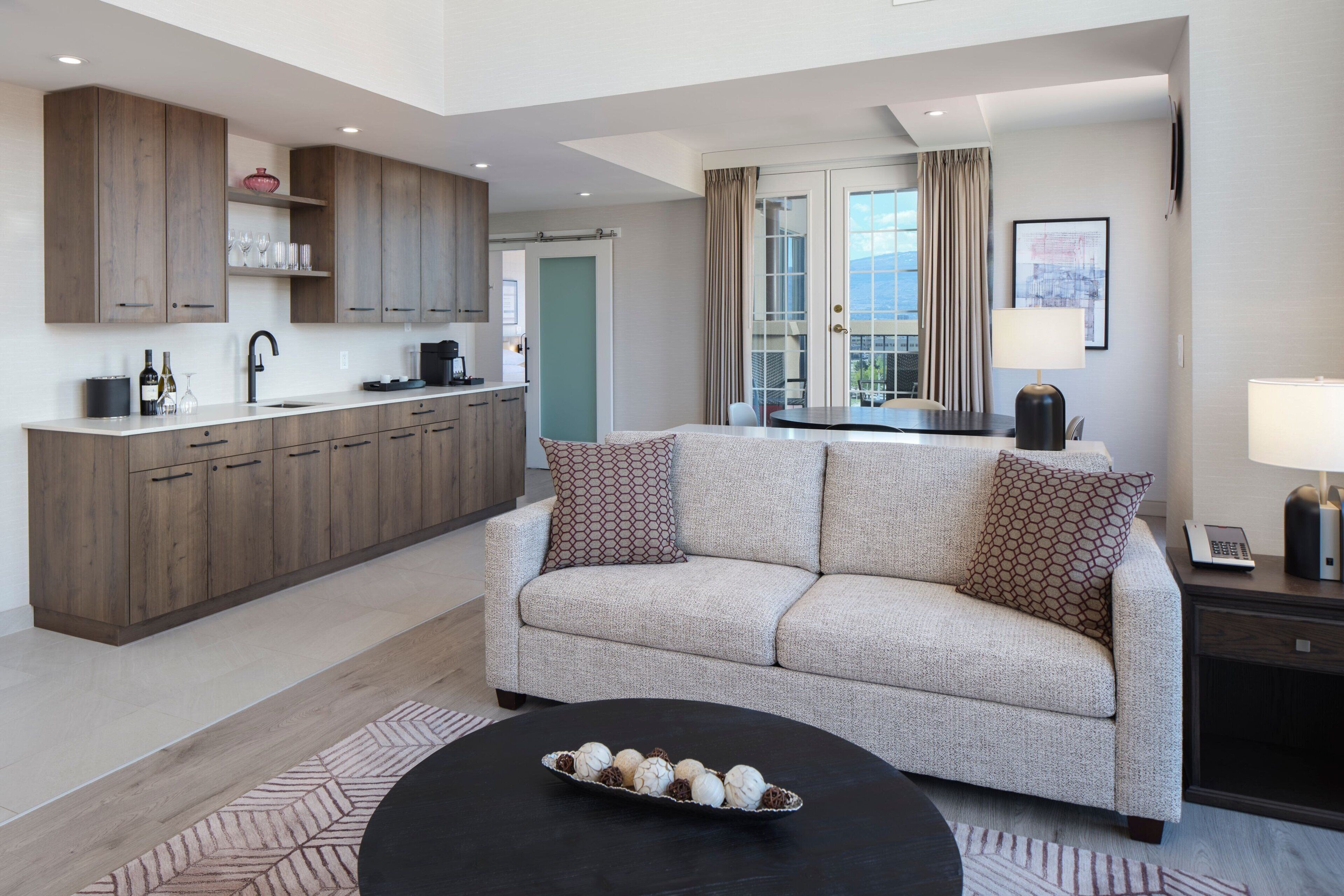 55-inch smart tv with cable channels, tv, netflix