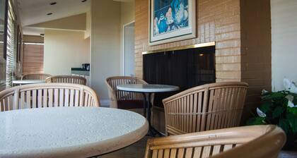 America's Inn Sugarland Stafford