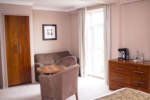 Living area - Humber Royal Hotel (Grimsby)