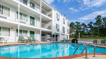 AuĂenpool (je nach Saison geöffnet)