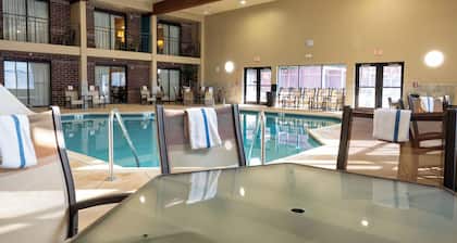 Express Suites Riverport Inn & Suites