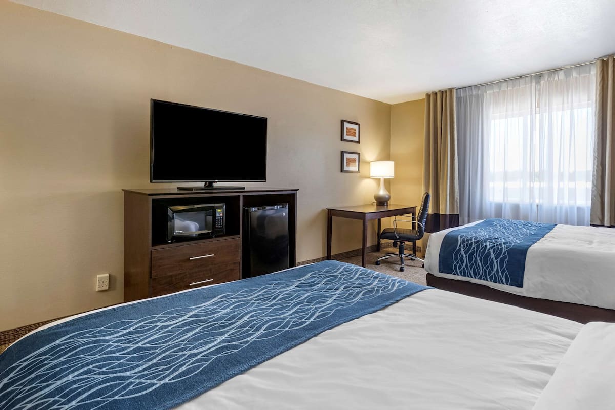 standard room, 2 queen beds, non smoking | desk, iron/ironing board, free wifi, bed sheets