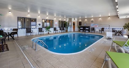 Comfort Inn & Suites Waterloo - Cedar Falls