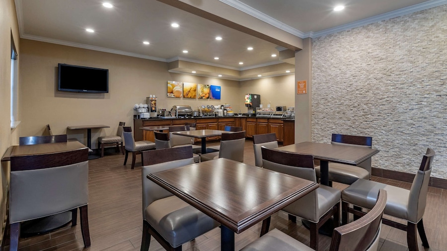 Comfort Inn & Suites Waterloo - Cedar Falls