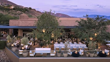 4 Restaurants; Frühstück, Mittagessen und Abendessen werden serviert