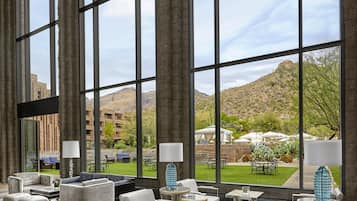 Lobby-Lounge