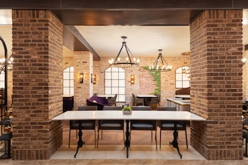 Lobby lounge at Westgate New York Grand Central